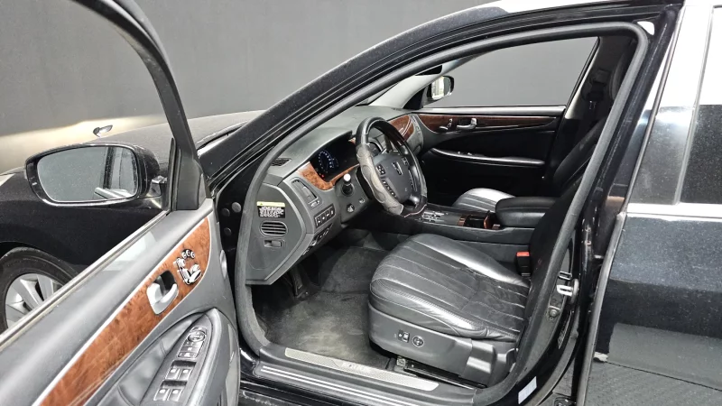 Hyundai Equus
