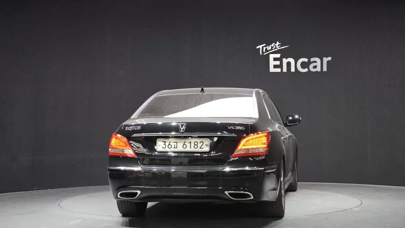 Hyundai Equus