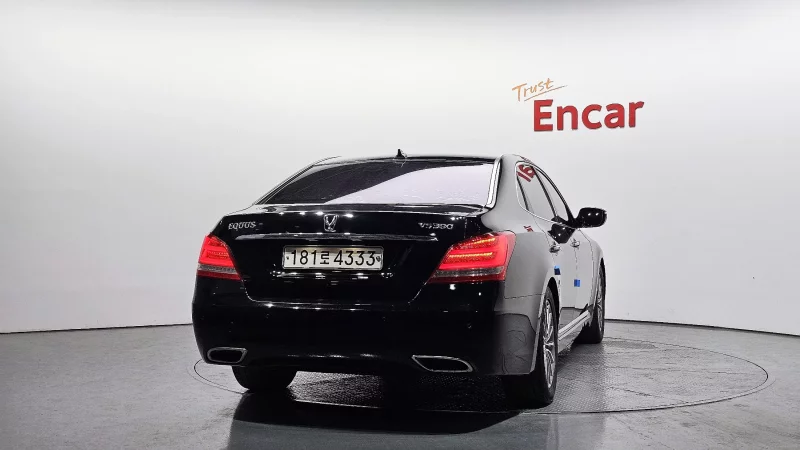 Hyundai Equus