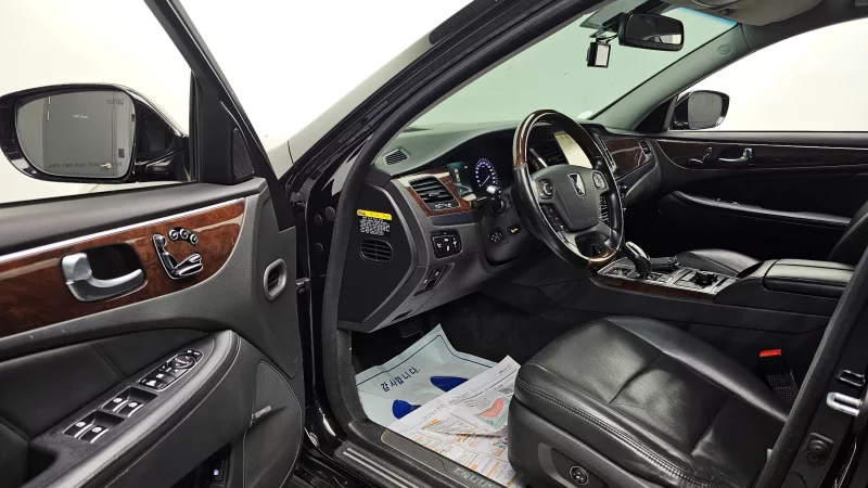 Hyundai Equus