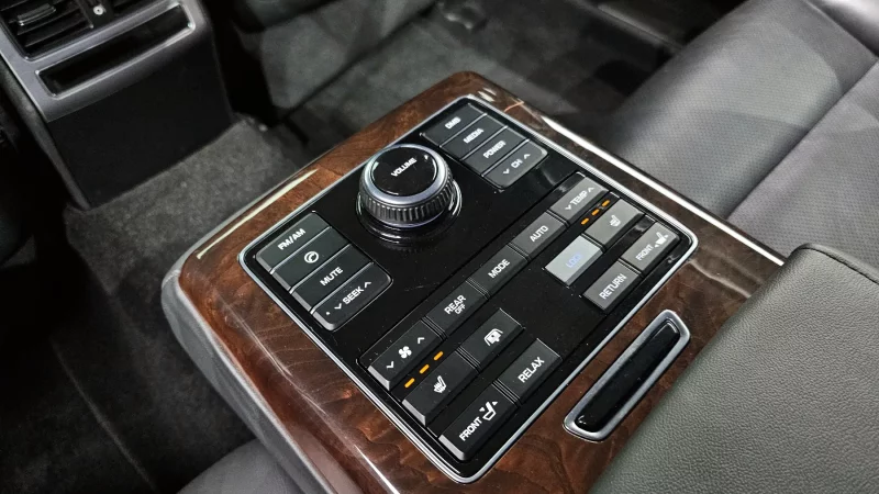 Hyundai Equus