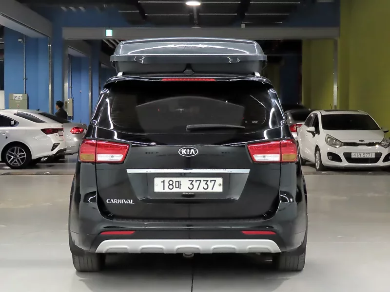 Kia Carnival