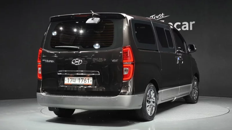 Hyundai Starex