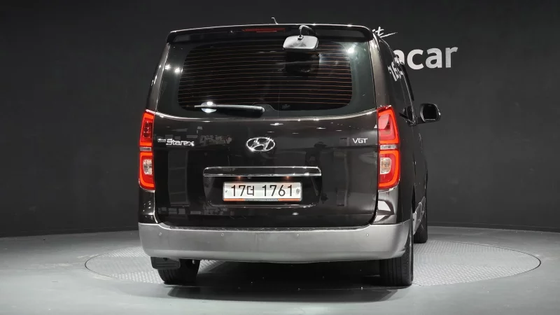 Hyundai Starex