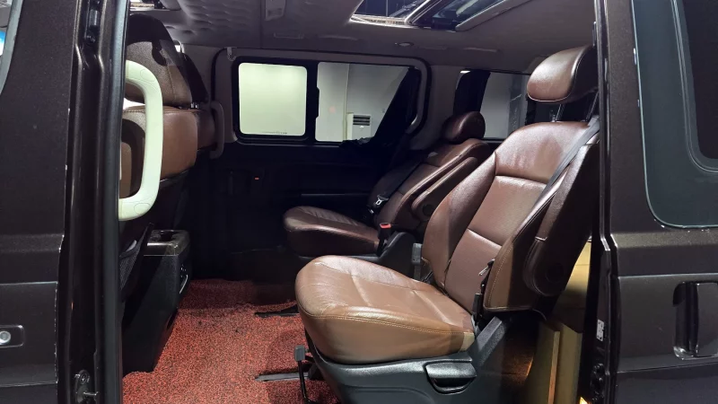 Hyundai Starex