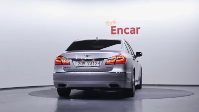 Hyundai Genesis