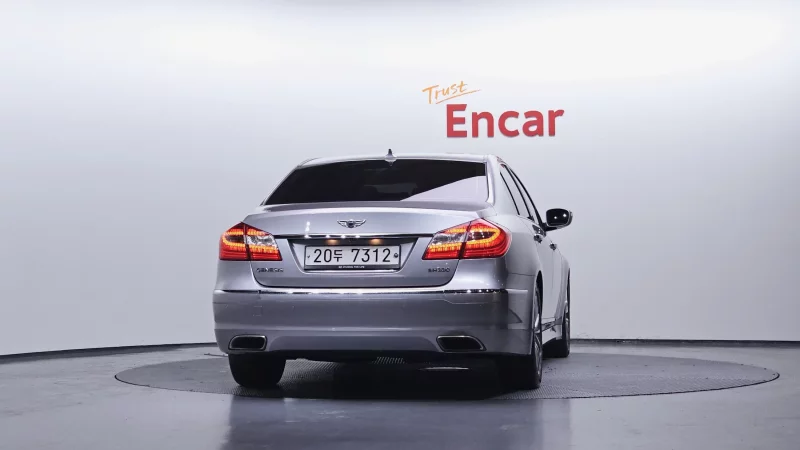 Hyundai Genesis