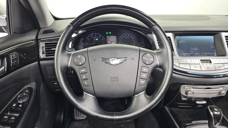 Hyundai Genesis