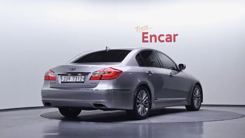 Hyundai Genesis