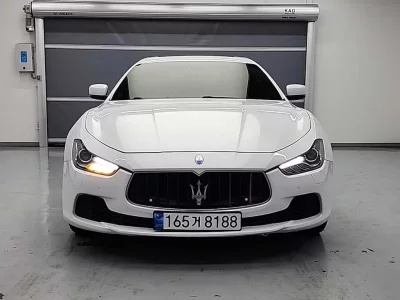Maserati GHIBLI