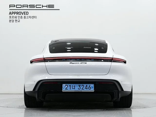 Porsche TAYCAN