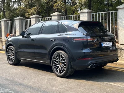 Porsche CAYENNE