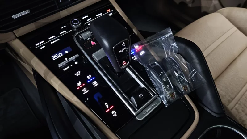 Porsche CAYENNE