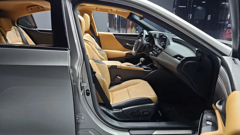 Lexus ES300h