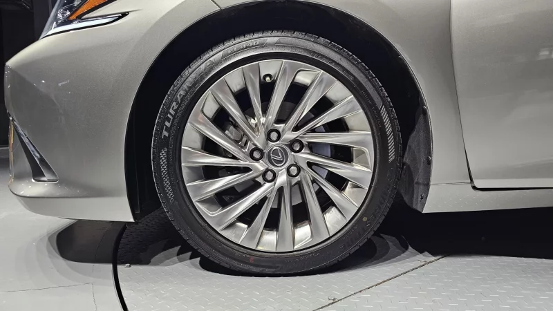 Lexus ES300h