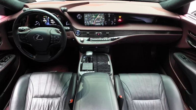 Lexus LS