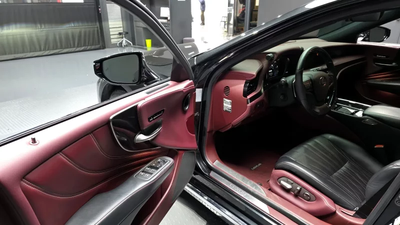 Lexus LS