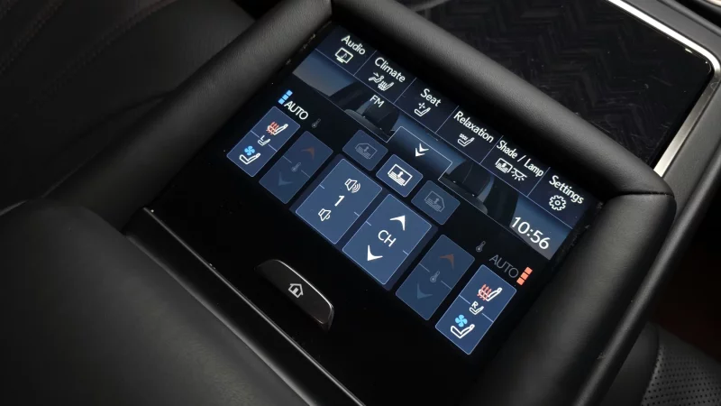 Lexus LS