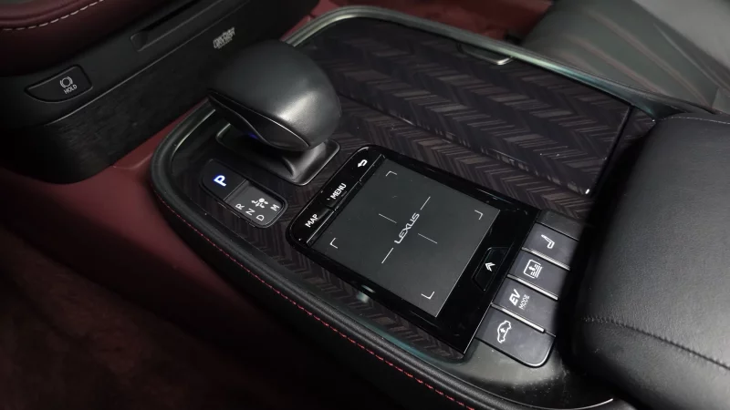 Lexus LS