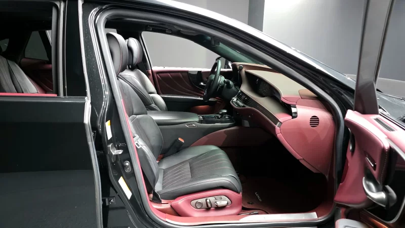 Lexus LS