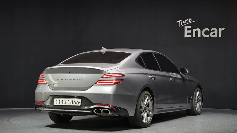Genesis G70