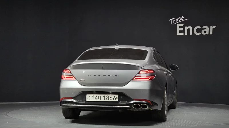 Genesis G70