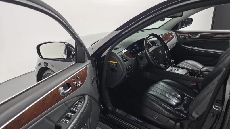 Hyundai Equus