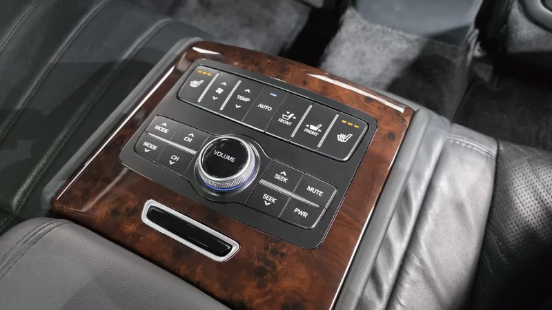 Hyundai Equus