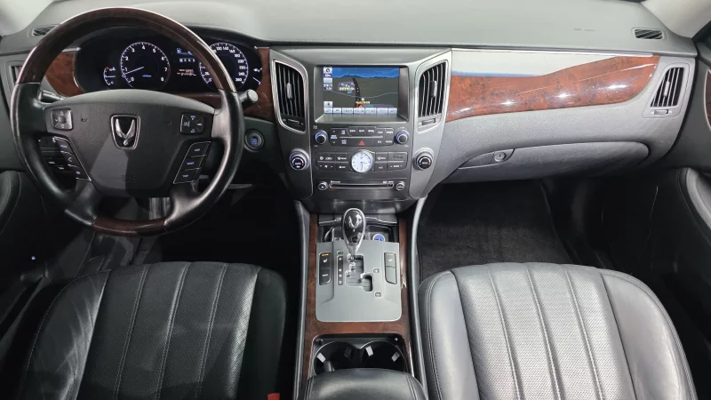 Hyundai Equus