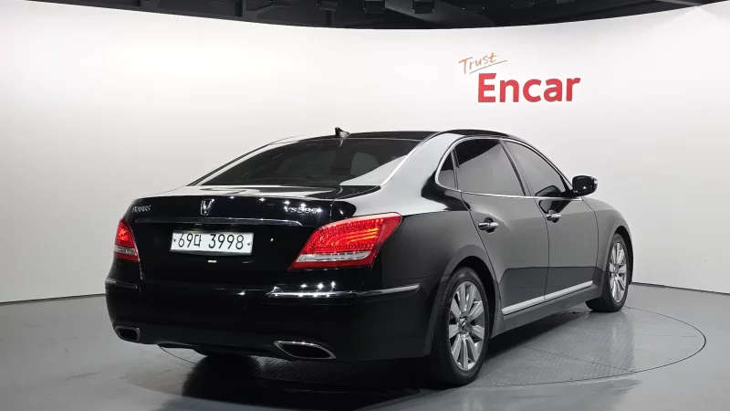 Hyundai Equus