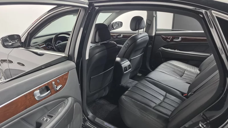 Hyundai Equus