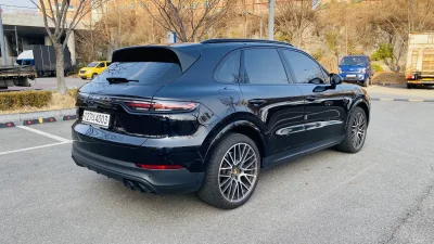 Porsche CAYENNE