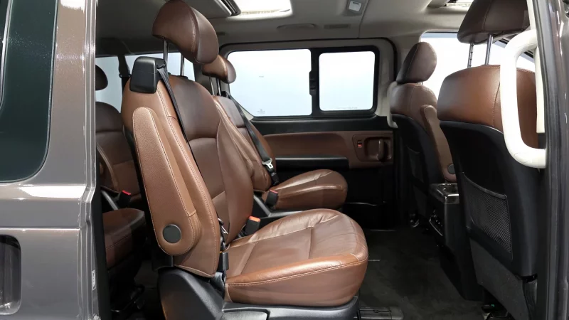 Hyundai Starex