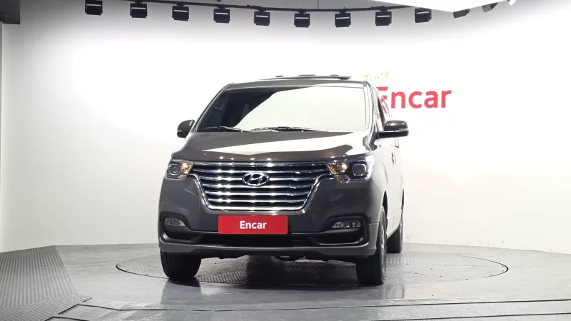 Hyundai Starex