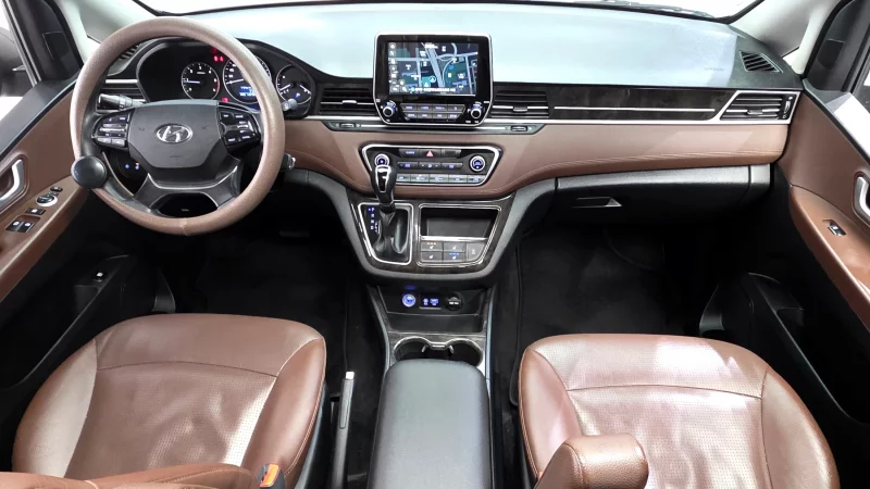 Hyundai Starex