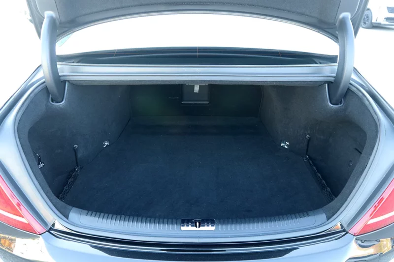 Genesis EQ900