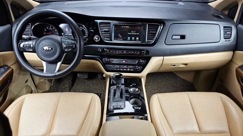 Kia Carnival