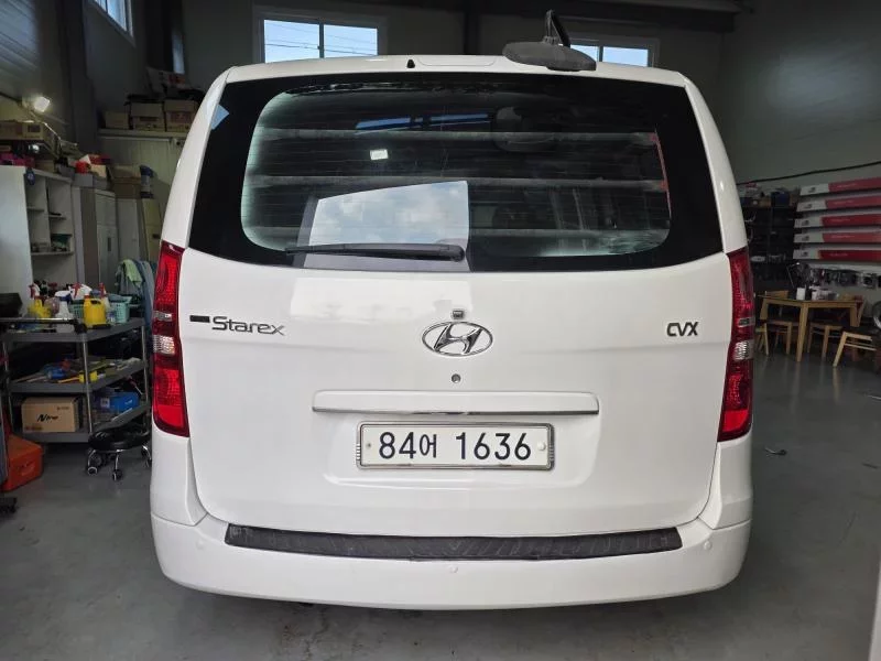 Hyundai Starex
