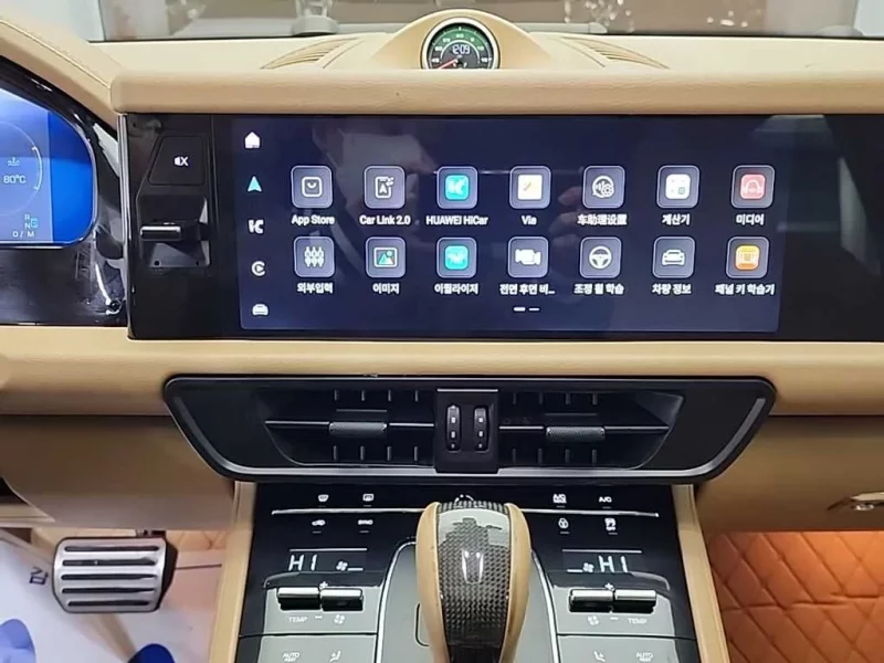 Porsche CAYENNE