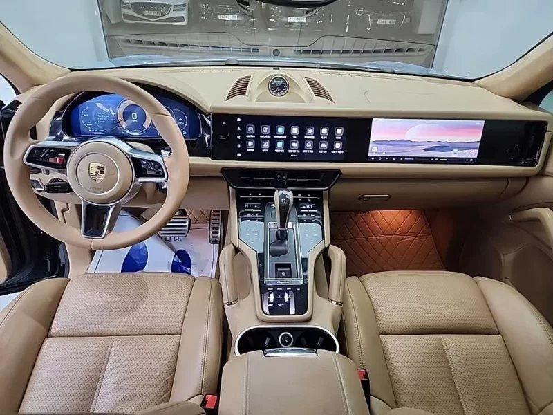Porsche CAYENNE