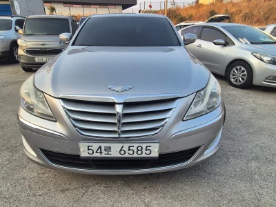 Hyundai Genesis