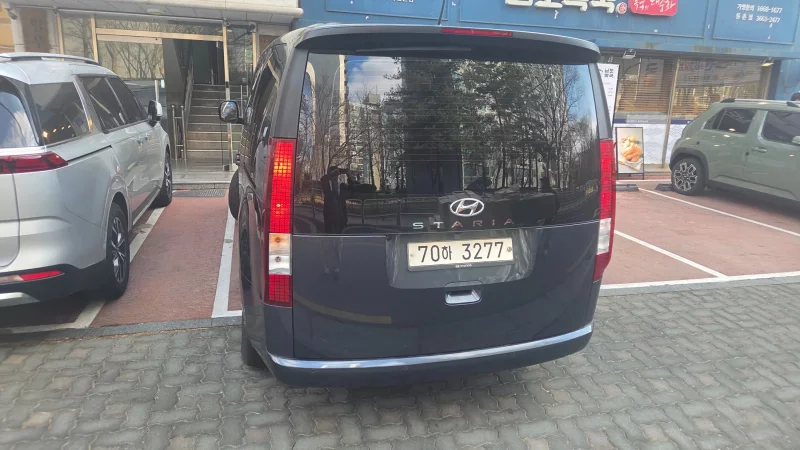 Hyundai Staria