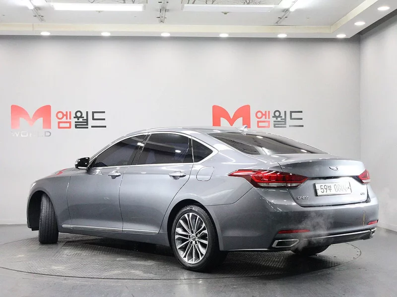 Hyundai Genesis