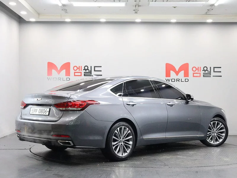 Hyundai Genesis