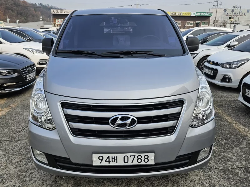 Hyundai Starex