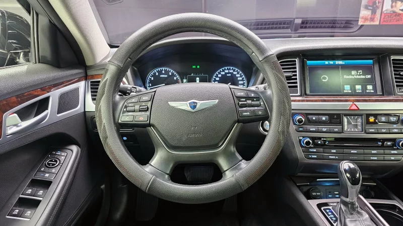 Hyundai Genesis