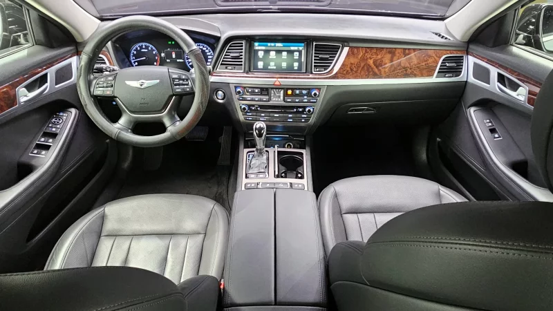 Hyundai Genesis