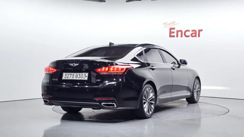 Hyundai Genesis