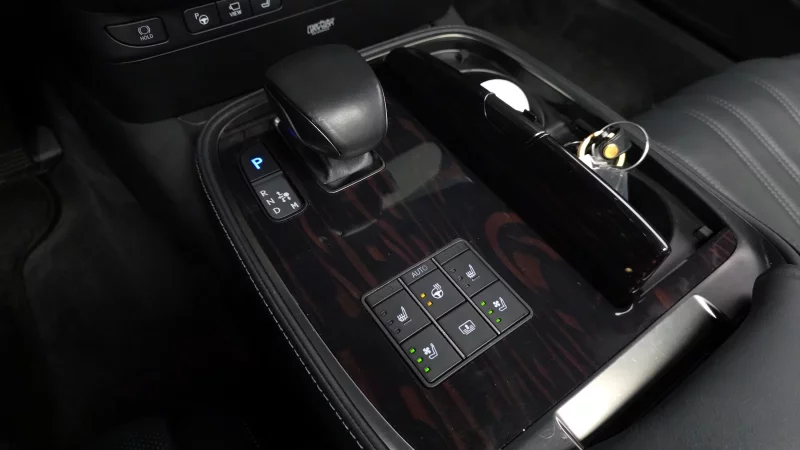 Lexus LS
