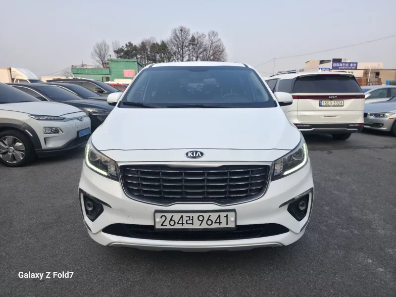 Kia Carnival